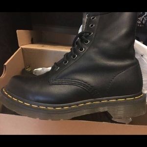Women's DR Martens 1460w Black Napa